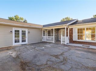 3227 Loftyview Dr, High Point, NC 27260