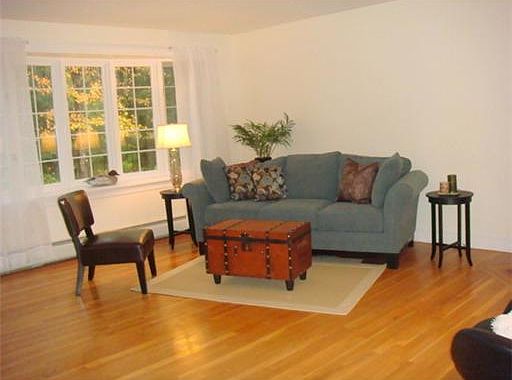 5th image of 20 Wood Pond Ln