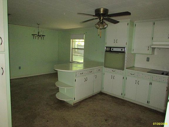 3rd image of 2755 Jefferson St