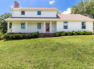 1122 Copperwood Dr, Hixson, TN 37343