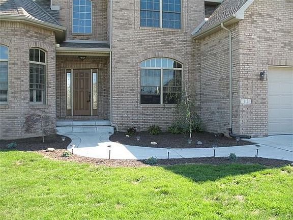 5th image of 717 Westfield Dr