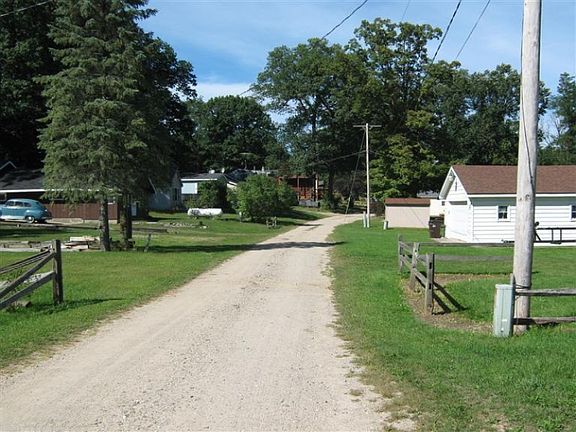 3rd image of 82 Sundago Park