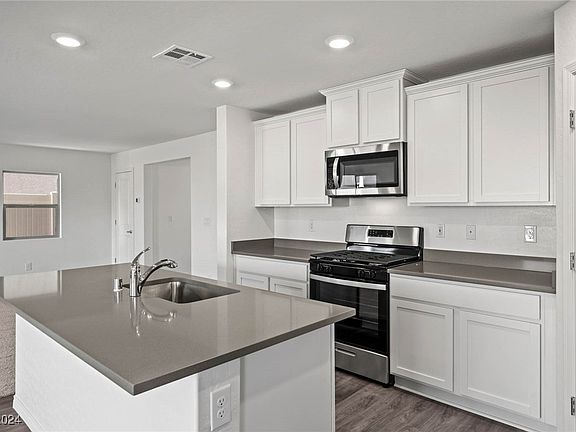5th image of 1656 Sandia Rock Ave