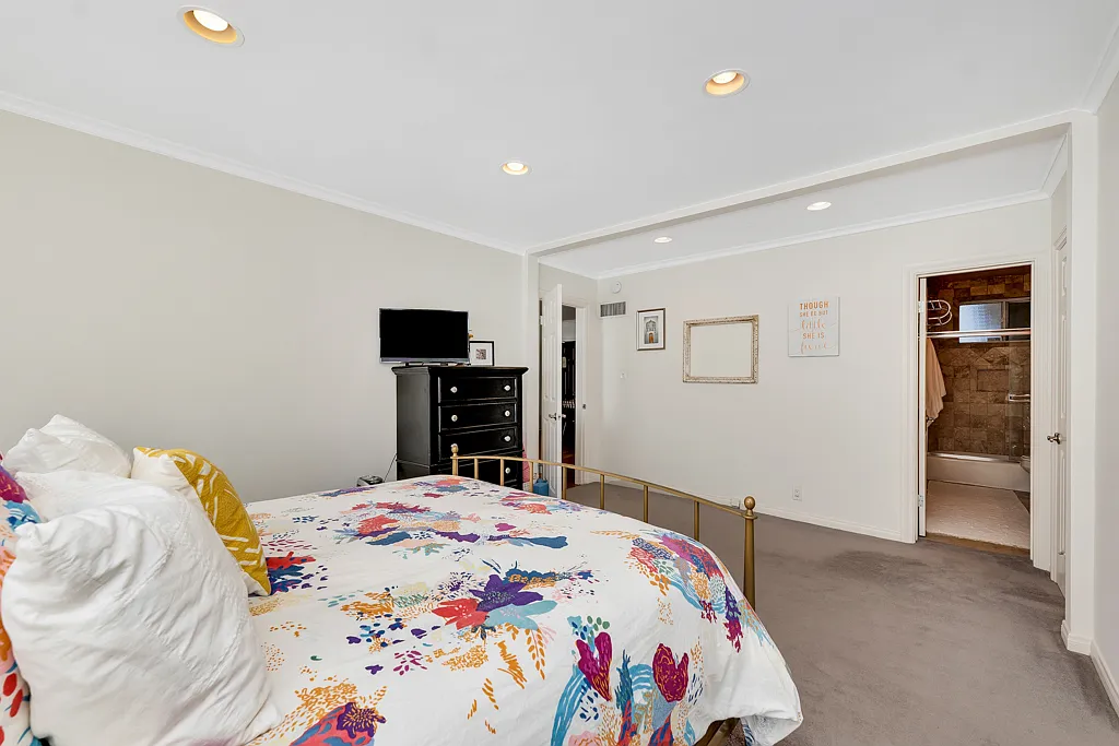 1 bed, 965 sqft, $2,650 — Photo 4