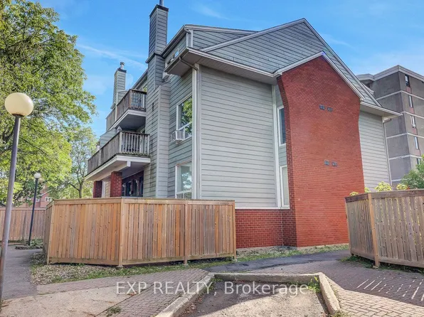 20 Hart Ave #F, Ottawa, ON K1K 4H8