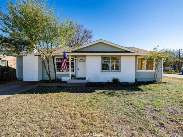 911 S Anson St, Stamford, TX 79553