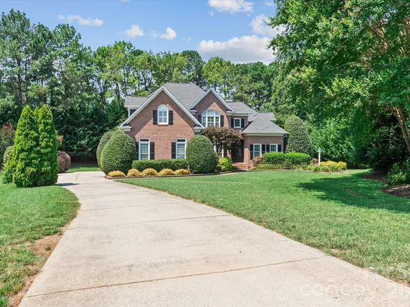 18800 Boundary Oaks Ct, Davidson, NC 28036