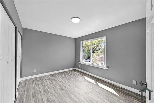 2240 15th St NE — Photo 11