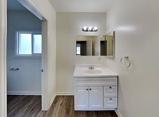 1952 W 22nd St, Los Angeles, CA 90018