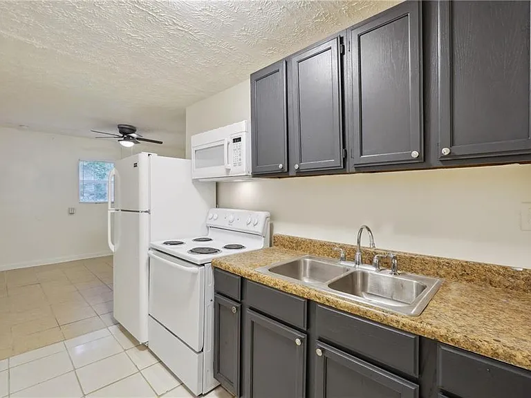 324 Brooks Ave #A — Photo 10