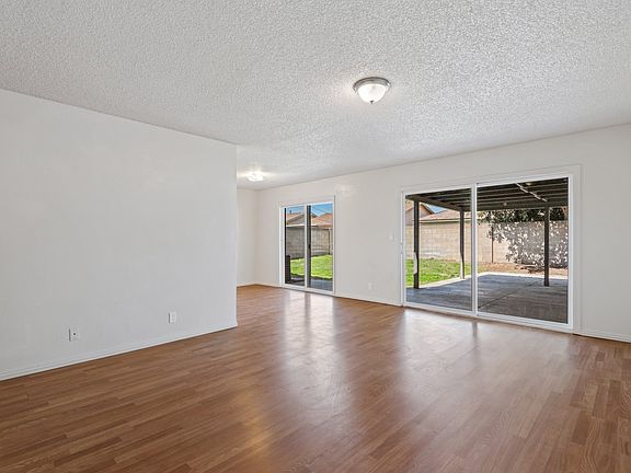 5th image of 12625 212th St