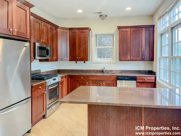 2933 N Southport Ave #2, Chicago, IL 60657