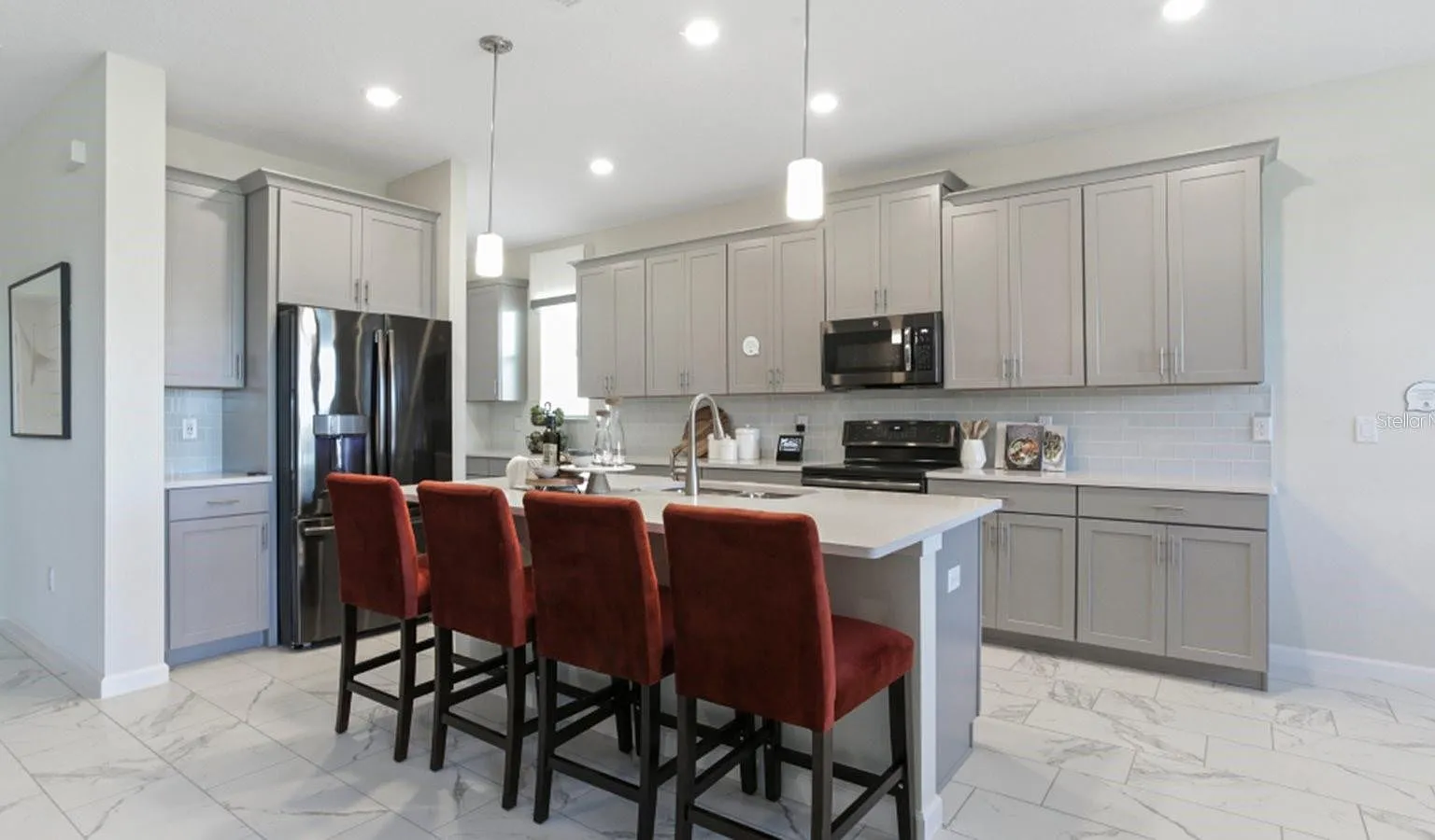 4 bed, 2532 sqft, $2,600 — Photo 4