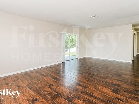 3rd image of 510 NE 14th Ave