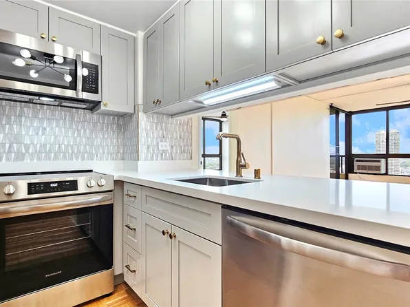 5333 Likini St APT 2602, Honolulu, HI 96818