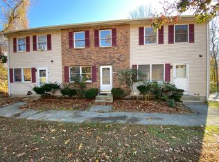173 Woodland Dr, Uncasville, CT 06382