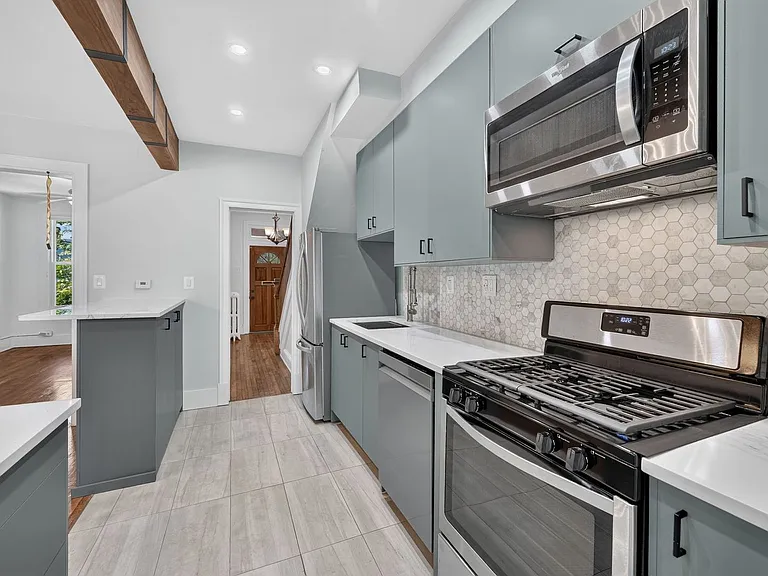 745 Irving St NW — Photo 6