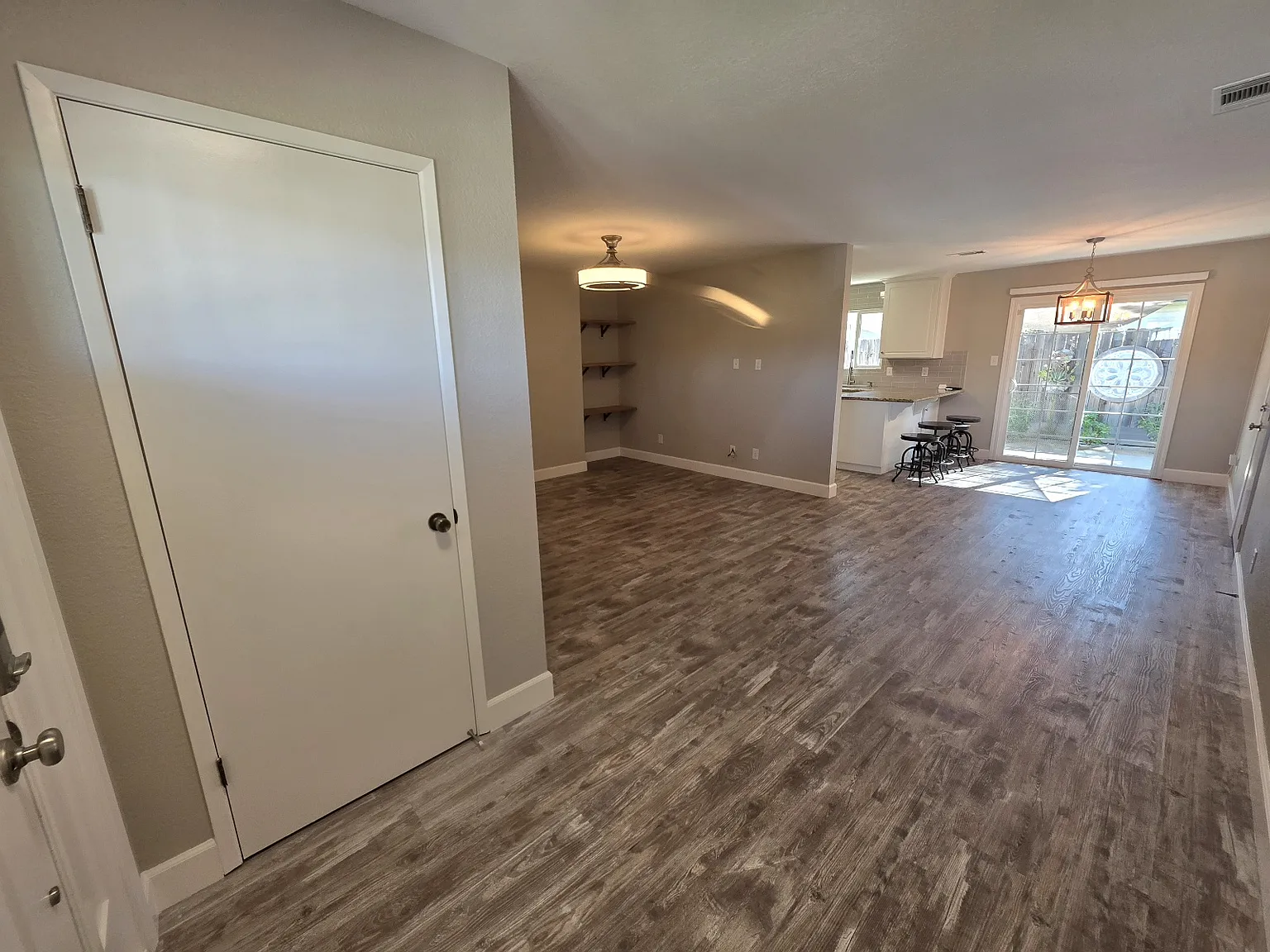 3 bed, $2,500 — Photo 4