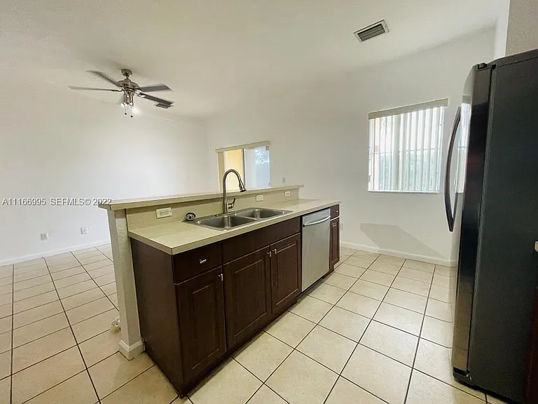 903 N Santa Catalina Cir — Photo 11