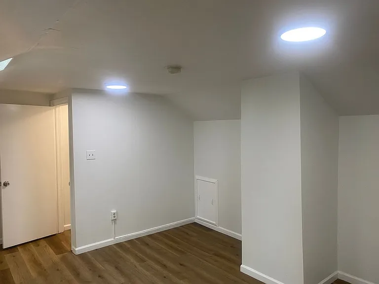 138 Hampshire Dr — Photo 29