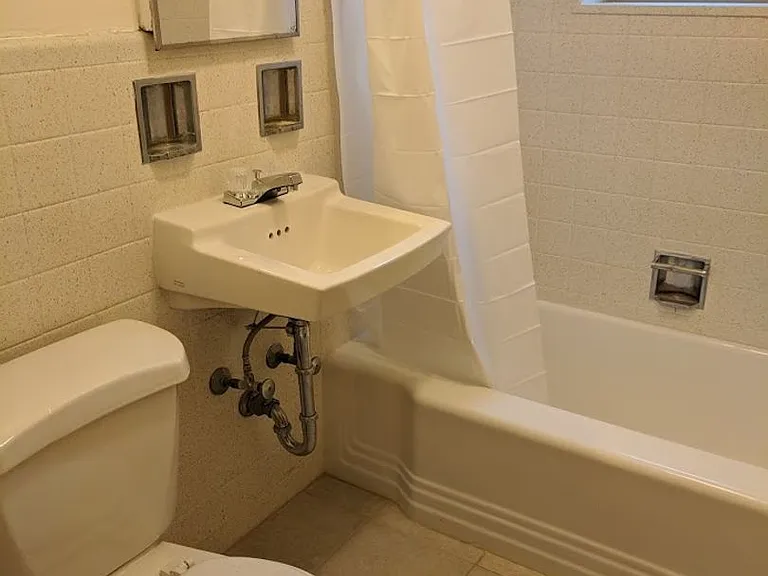 5506 Fifth Avenue — Photo 186