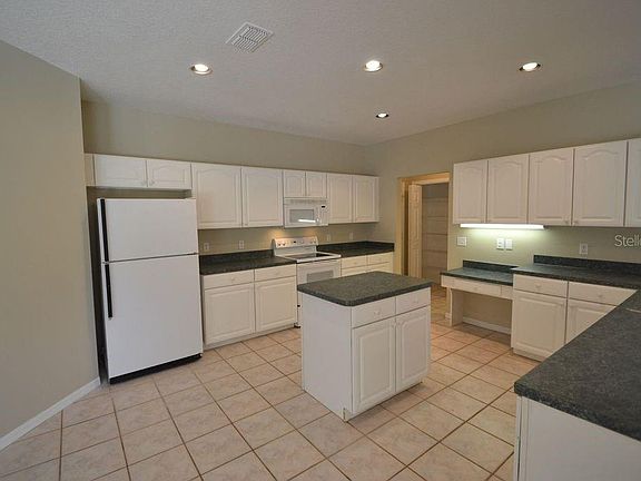 5th image of 3035 Sutton Woods Dr