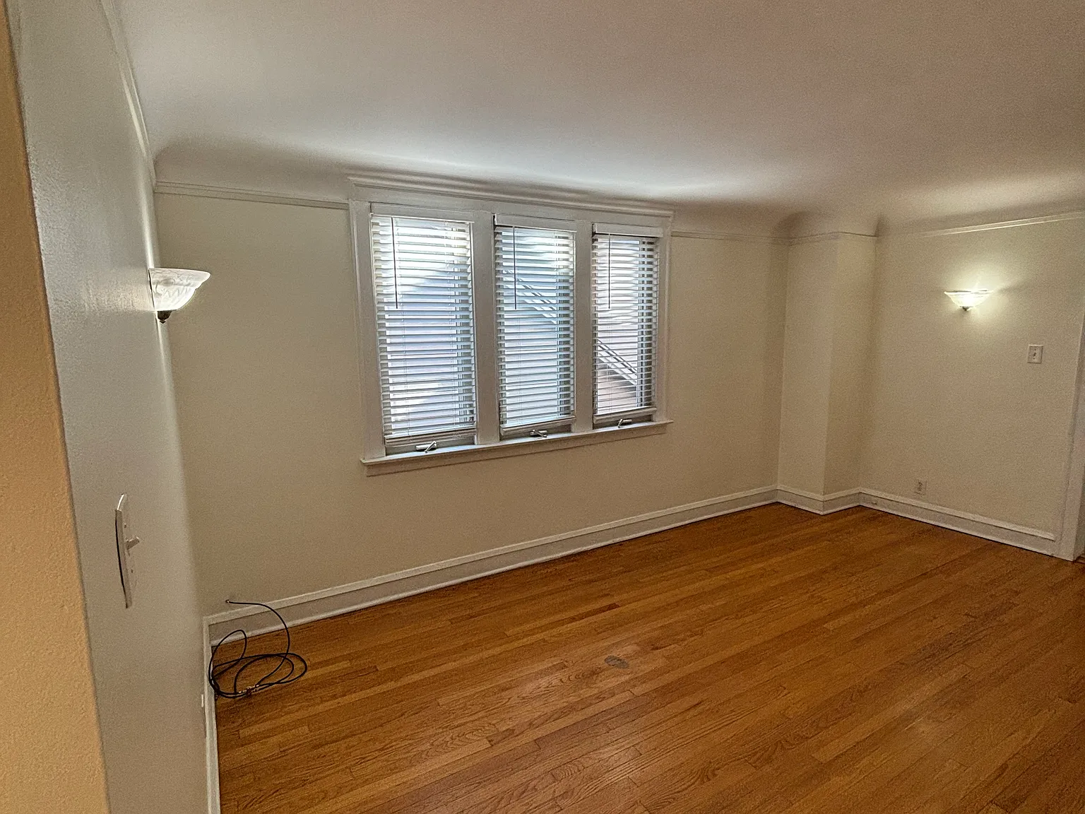 1 bed, $1,300 — Photo 3