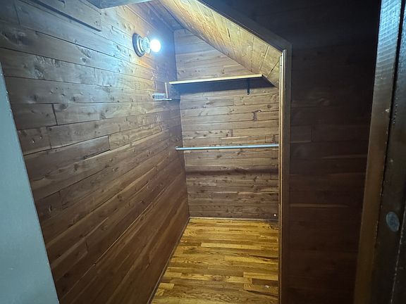 4th image of 71 Brighton Ave Floor 2