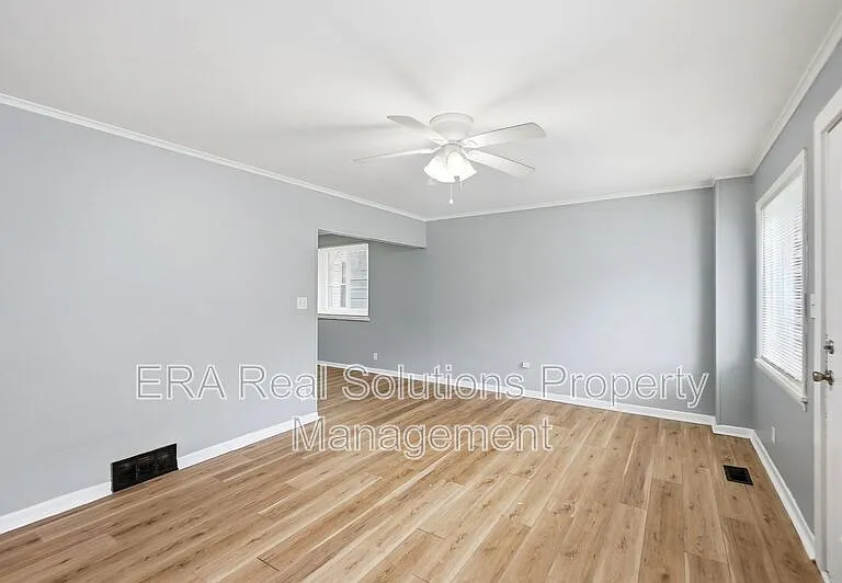 361 S Harris Ave #A — Photo 6