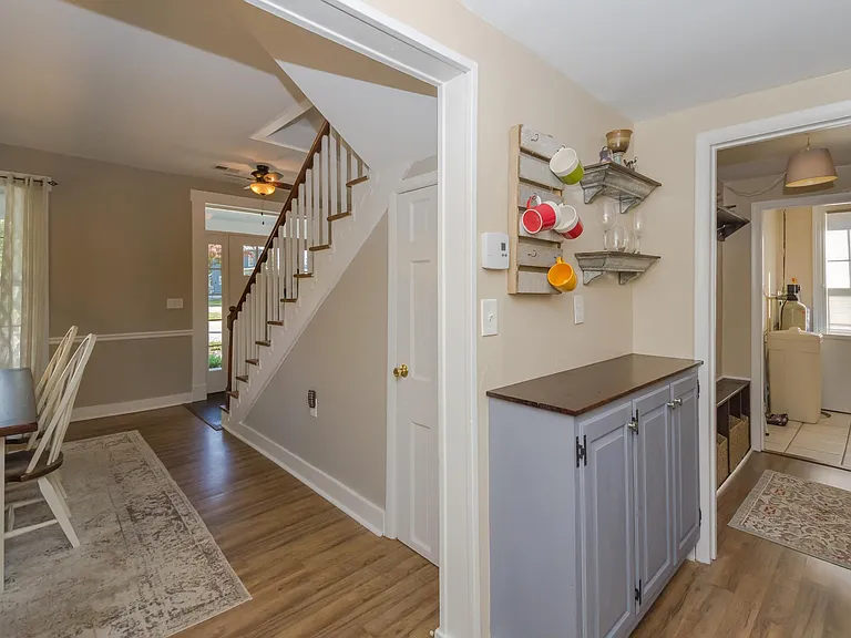 410 Main St — Photo 7