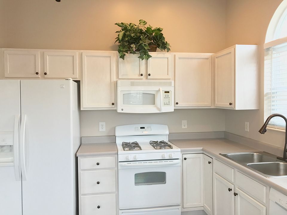 2nd image of 166 Coyote Ct