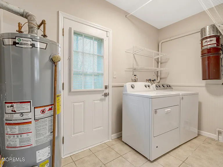 429 Lake Ave — Photo 26