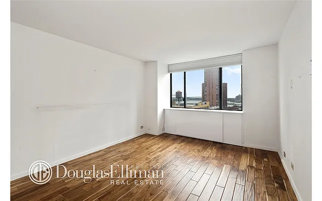Rented by Douglas Elliman | media 23