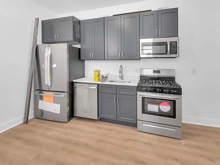 44 Farley Ave #2 — Photo 4