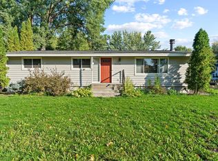 26420 62nd St W, Shorewood, MN 55331