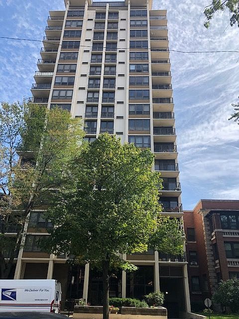 1st image of 5471 S Hyde Park Blvd APT 9A