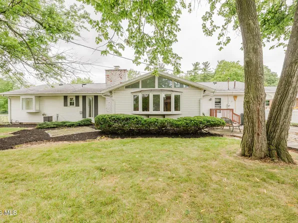 1309 Glen Meadow Dr, Findlay, OH 45840