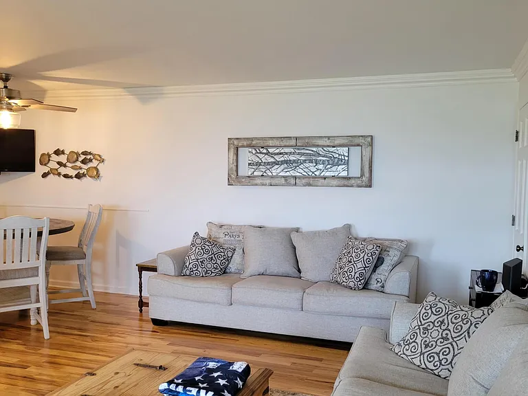 107 Wharfside Dr — Photo 7