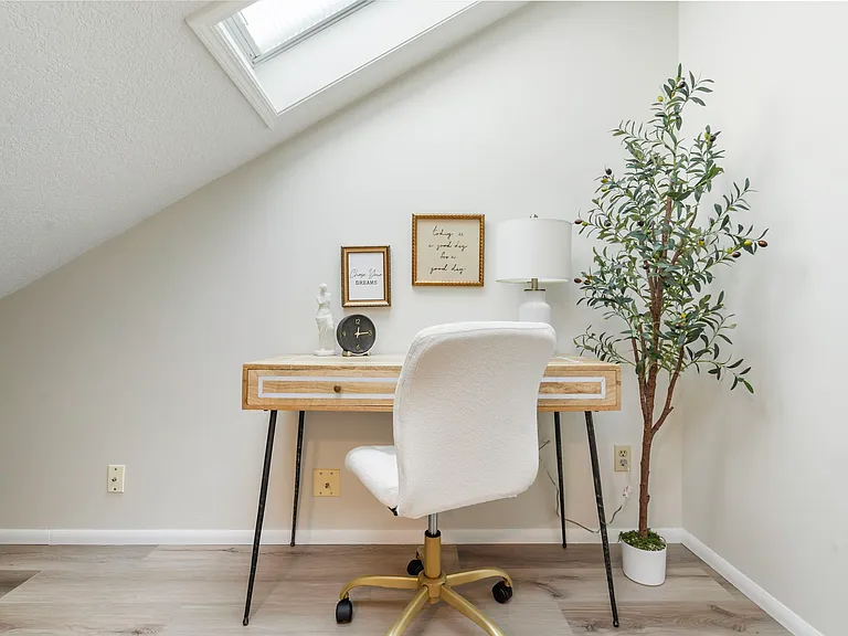 4875 SW Normandy Pl — Photo 16