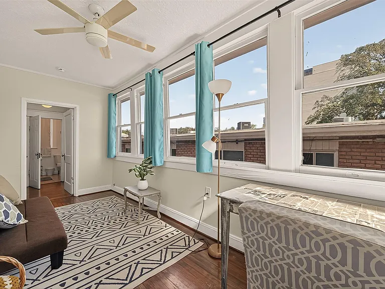324 W Alabama St #2 — Photo 12