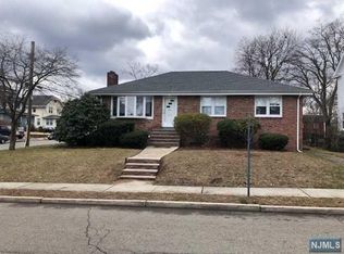 35 Davis Ave, Hackensack, NJ 07601