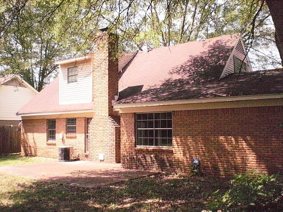 2nd image of 6371 Limewood Ave