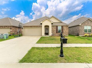 3215 Crest Ln, Lake Charles, LA 70607