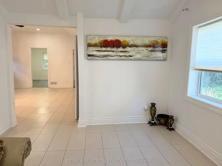 782 Churchill Ln — Photo 16