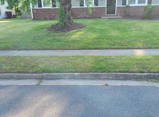 1128 Sir Galahad Dr, Chesapeake, VA 23323
