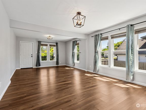 4th image of 1110 W Pear Street