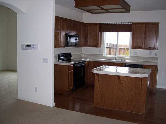 4th image of 1817 Flora Vista Dr