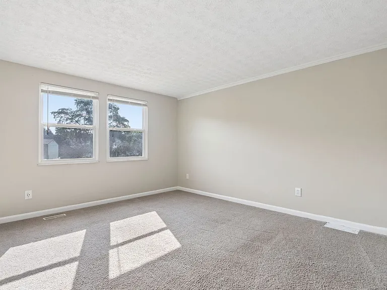 953 S Spring Rd — Photo 25