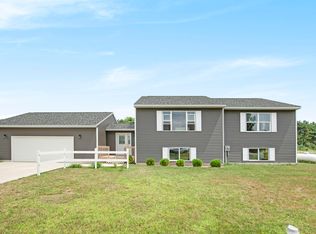 7028 15 Mile Rd NE, Cedar Springs, MI 49319