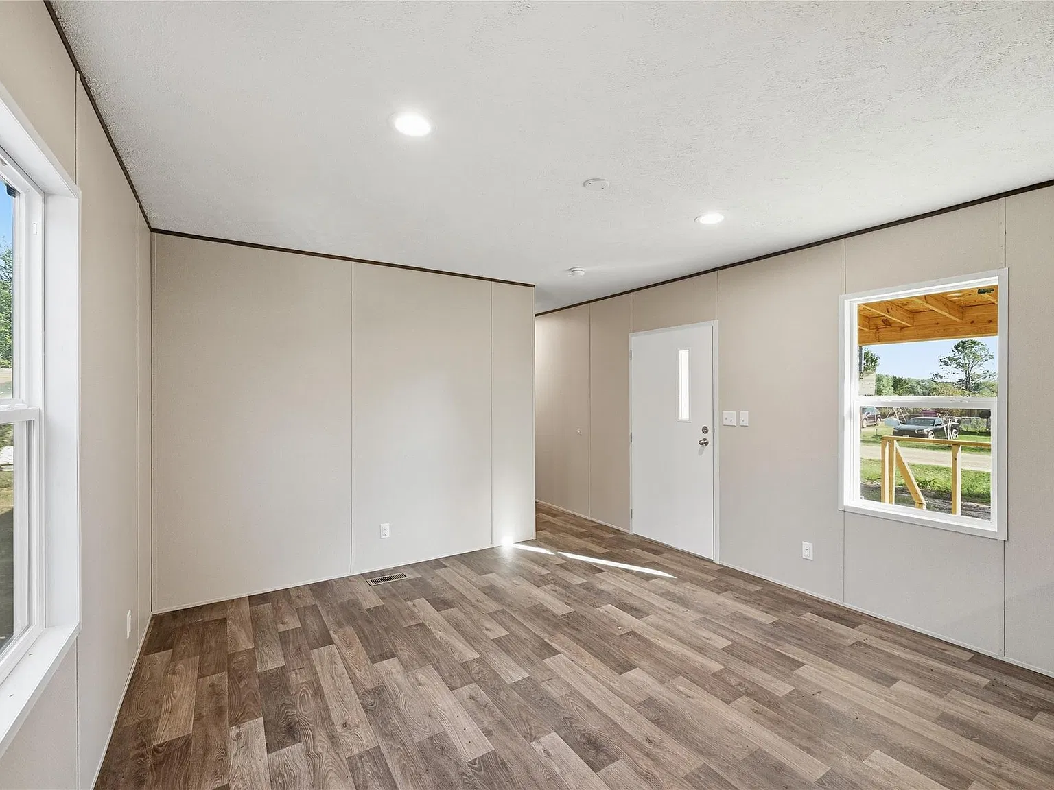 3 bed, 2.0 bath, $1,500 — Photo 4